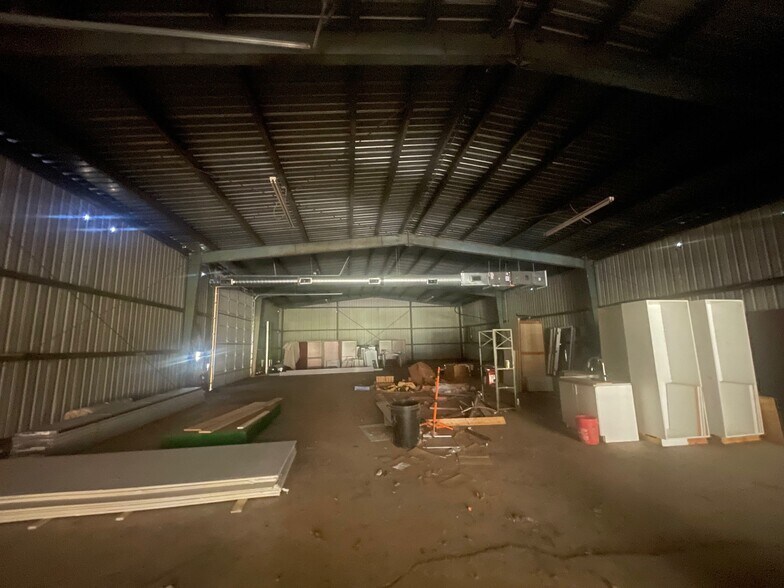 More Photos Of 379 Highway 43, Pelahatchie Research And Development For Sale