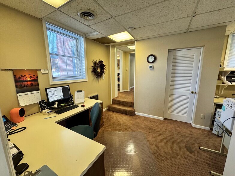 More Photos Of 88 Market St, Poughkeepsie Office Residential For Sale