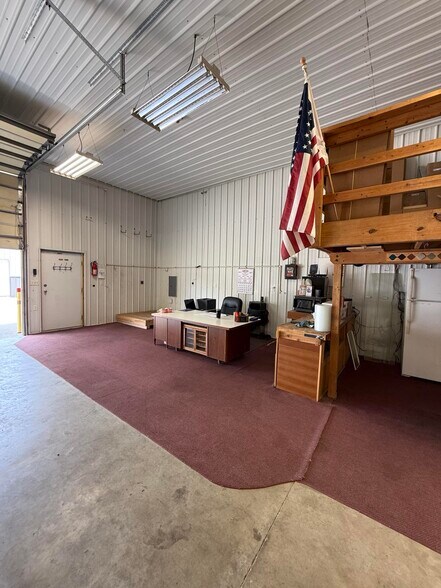 More Photos Of 2414 Batestown Rd, Danville Flex For Sale