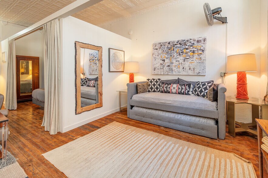 More Photos Of 33 Carolina Ln, Asheville Office For Sale