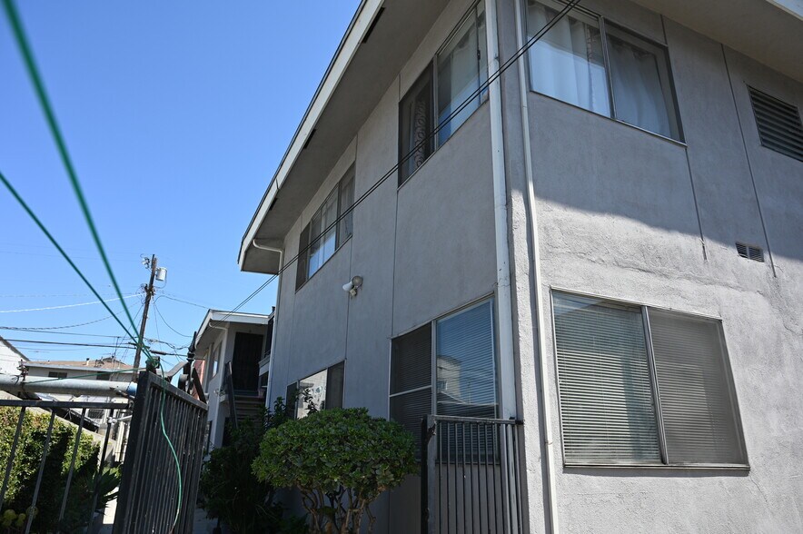 More Photos Of 626 N Breed St, Los Angeles Apartments For Sale