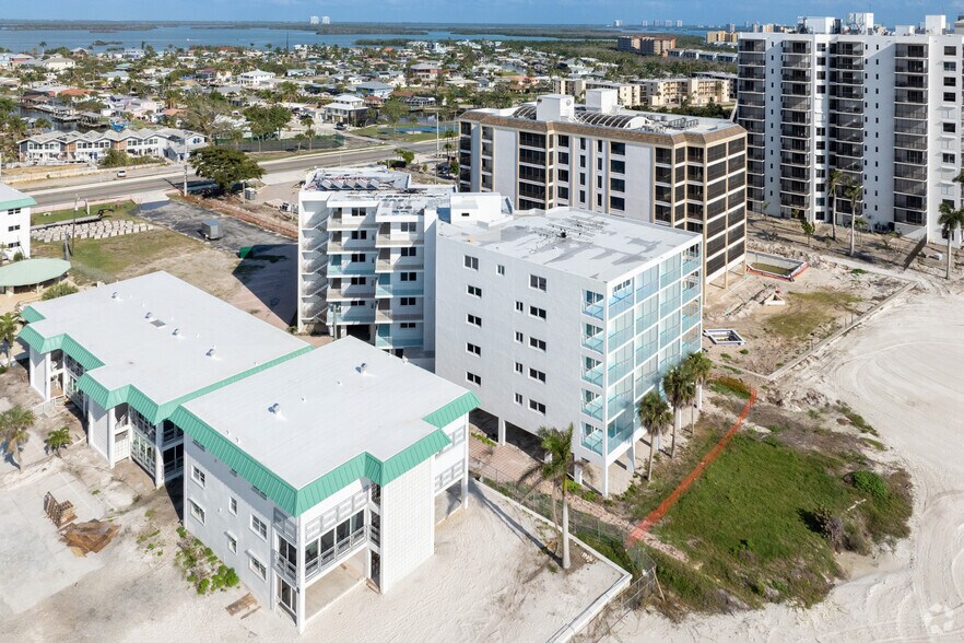 More Photos Of 6530 Estero Blvd, Fort Myers Hotel For Sale