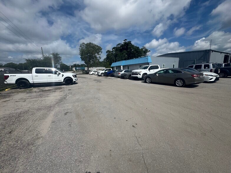 More Photos Of 481 Thorpe Rd, Orlando Warehouse For Lease