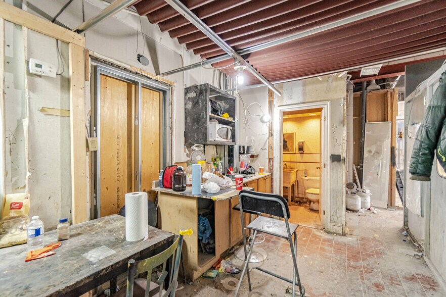 More Photos Of 26 Bramsteele Rd, Brampton Industrial For Sale