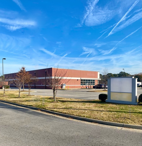 More Photos Of 1458 Mount Pleasant Rd, Chesapeake Freestanding For Lease