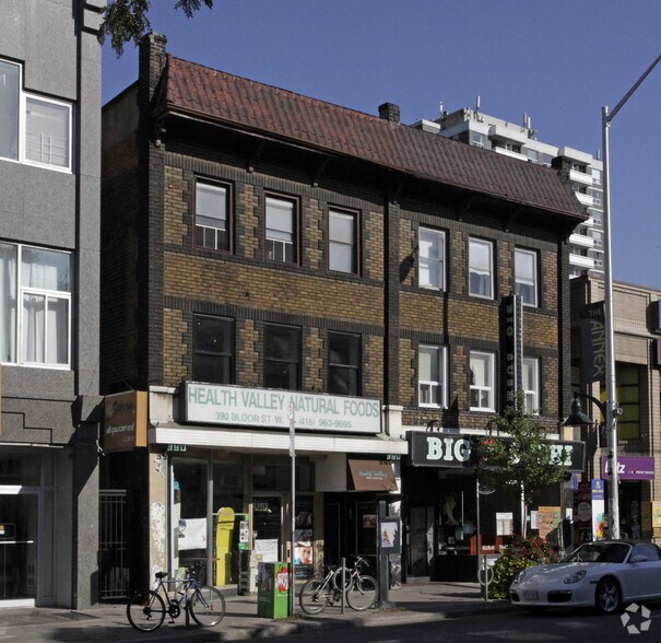 Primary Photo Of 390 Bloor St W, Toronto Storefront Retail Residential For Lease