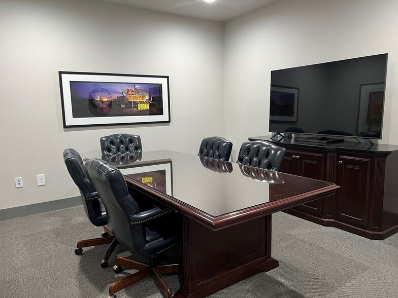 More Photos Of 4606 67th St, Lubbock Office For Sale