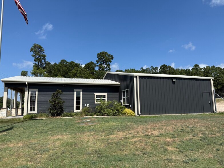 More Photos Of 5090 US Highway 190 W, Livingston Office For Sale