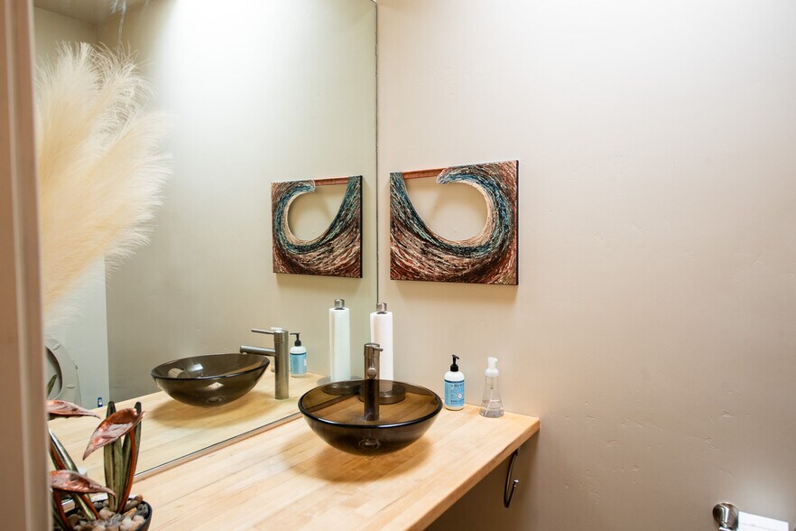 More Photos Of 45 Birch Blvd, Sedona Medical For Lease