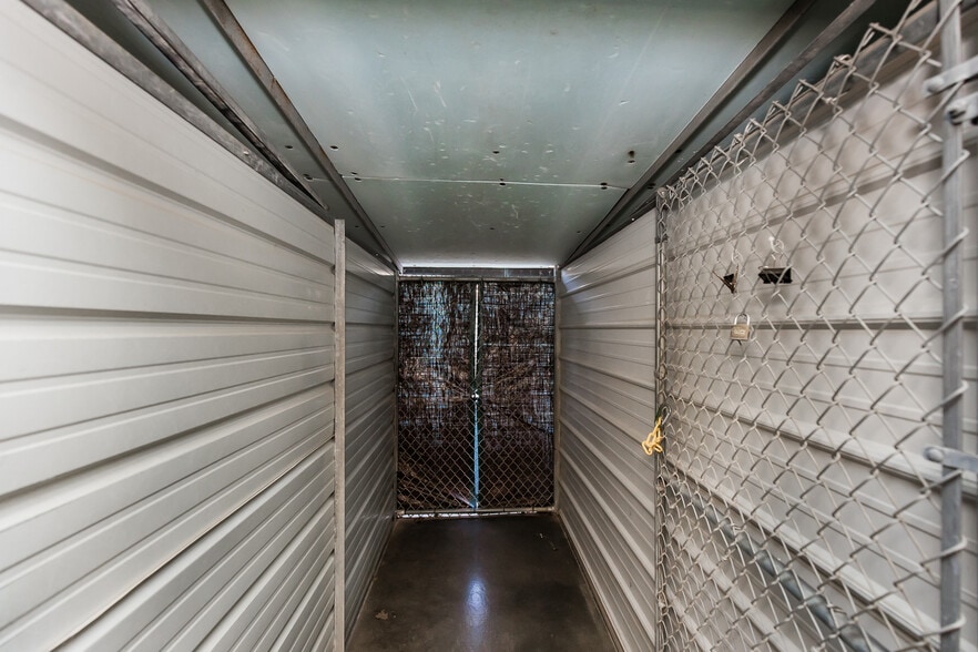More Photos Of 12344 Kennel Dr, Junction City Specialty For Sale