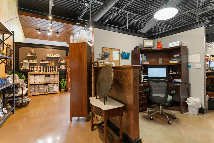 More Photos Of 109 Harmony Crossing, Eatonton Storefront Retail Office For Sale