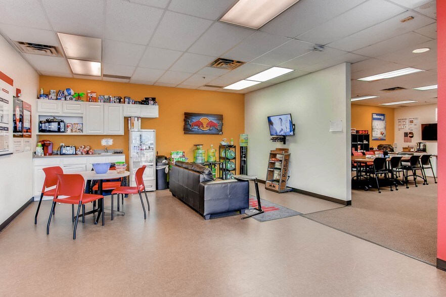 More Photos Of 1805-1823 S Murray Blvd, Colorado Springs Manufacturing For Lease