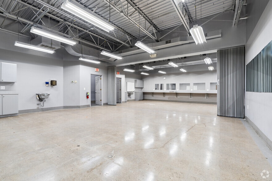 More Photos Of 38116-38160 S Gratiot Ave, Clinton Township Freestanding For Sale