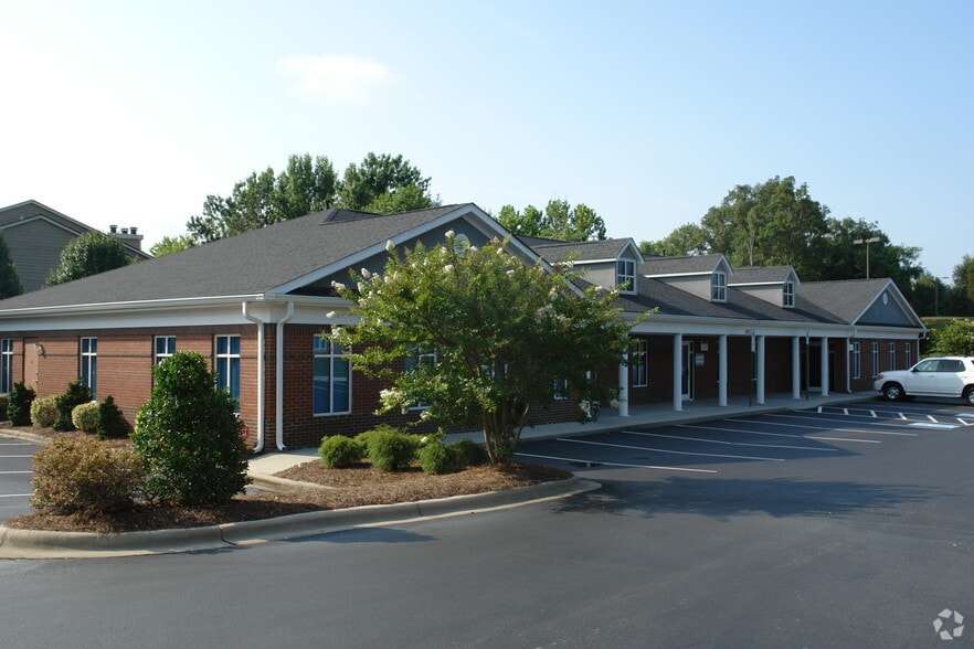 Primary Photo Of 10027 Park Cedar Dr, Charlotte Medical For Sale