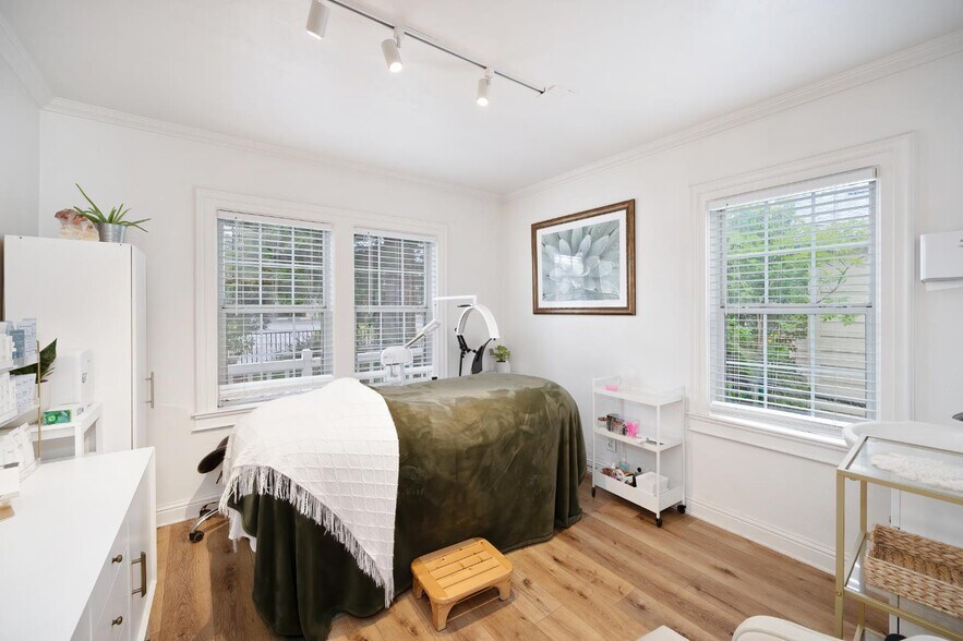 More Photos Of 512 Riley St, Folsom Office For Sale