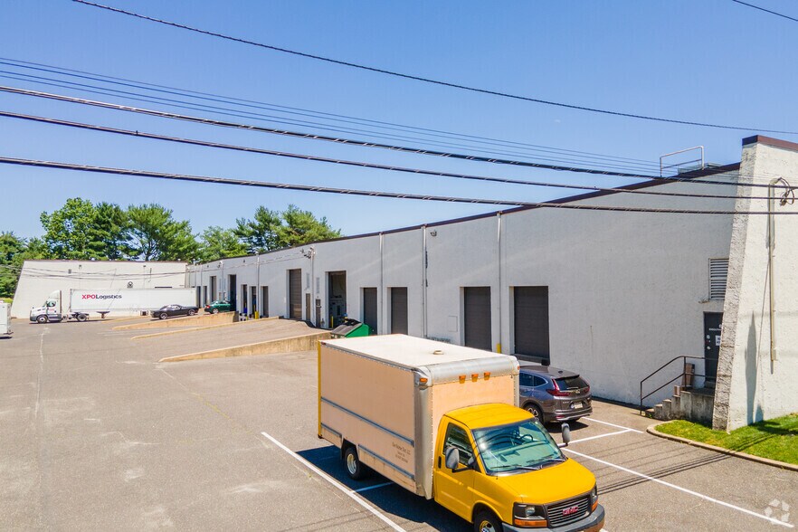 More Photos Of 1819 Underwood Blvd, Delran Light Distribution For Lease