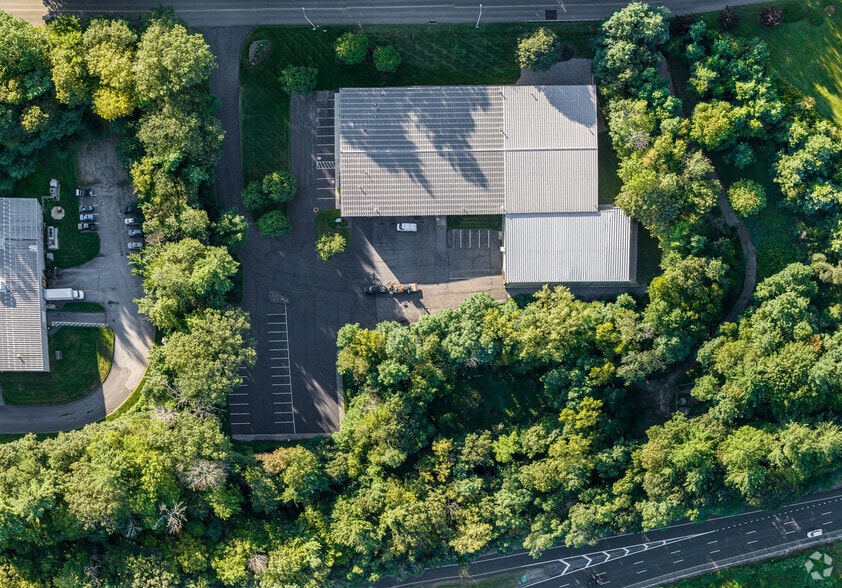 More Photos Of 299 Industrial Ln, Torrington Distribution For Lease