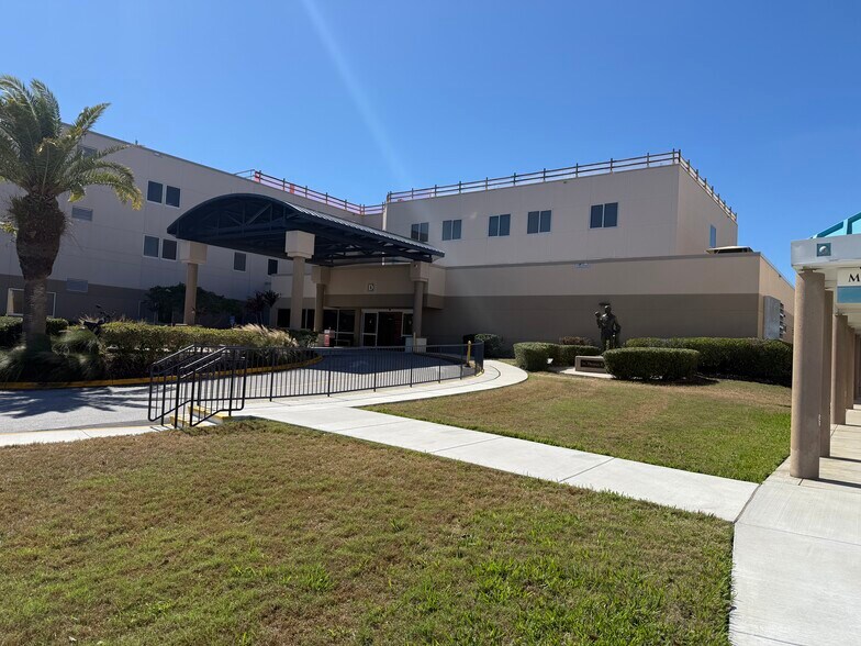 More Photos Of 14100 Fivay Rd, Hudson Medical For Sale