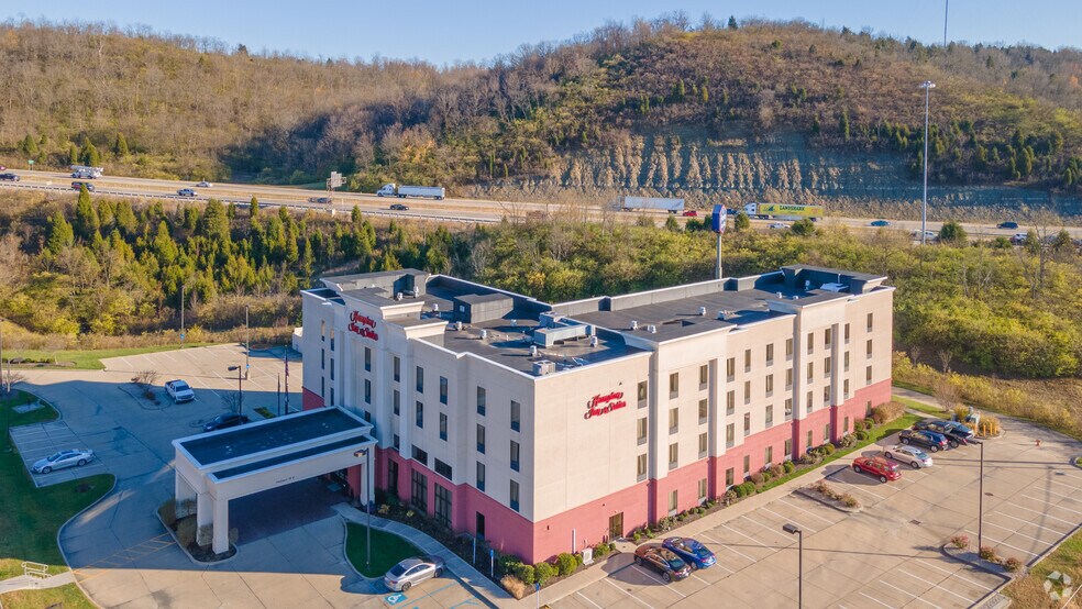 More Photos Of 10 Hampton Ln, Wilder Hotel For Sale