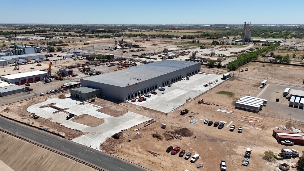 More Photos Of 230 NE Loop 289, Lubbock Industrial For Lease