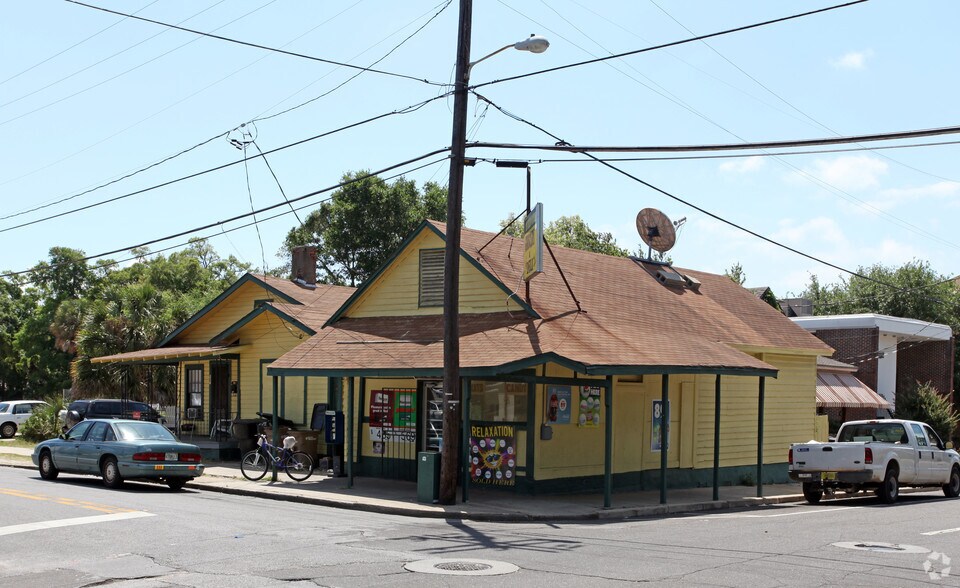 More Photos Of 127-131 Belmont St, Pensacola Freestanding For Sale
