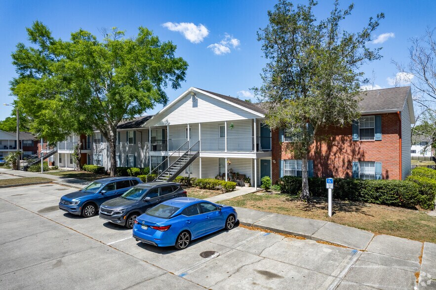More Photos Of 1421 SW 27th Ave, Ocala Apartments For Sale