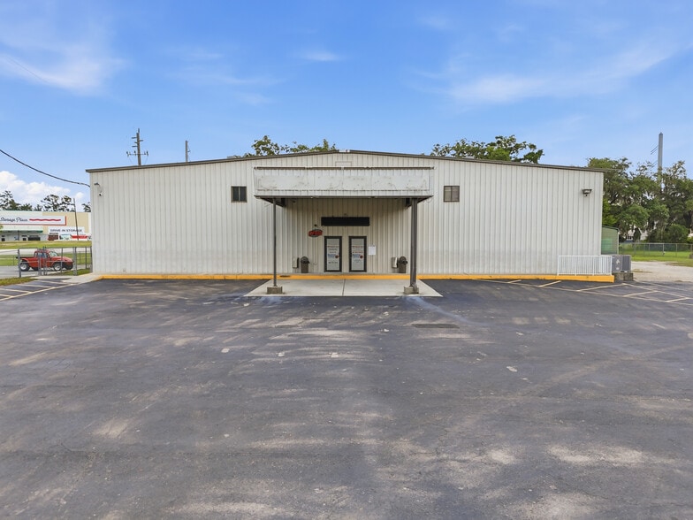 Primary Photo Of 357 NW Hall Of Fame Dr, Lake City Skating Rink For Sale