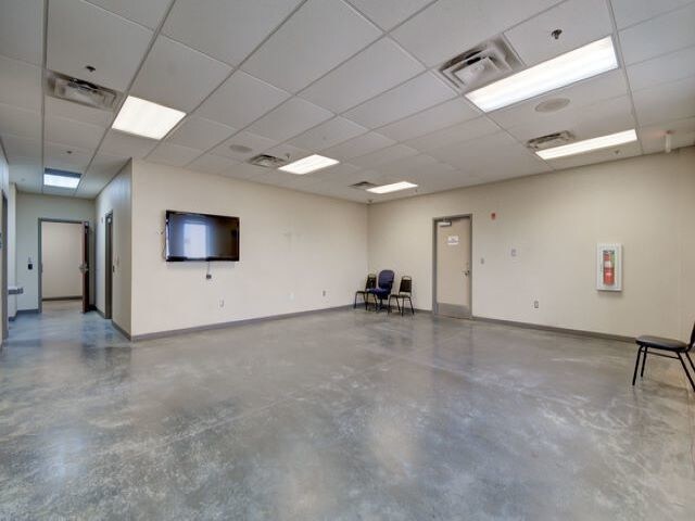 More Photos Of 2201 W South Ave, Ponca City Warehouse For Sale