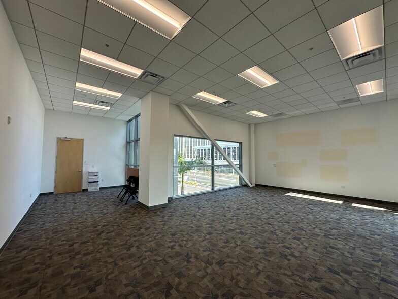 More Photos Of 4625-4635 Admiralty Way, Marina Del Rey Unknown For Lease