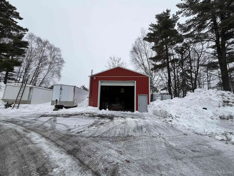 More Photos Of 7 Brebner Rd E, Negaunee Flex For Sale