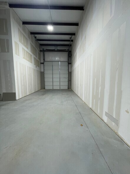 More Photos Of 4671-4675 Marlena St, Bossier City Warehouse For Lease
