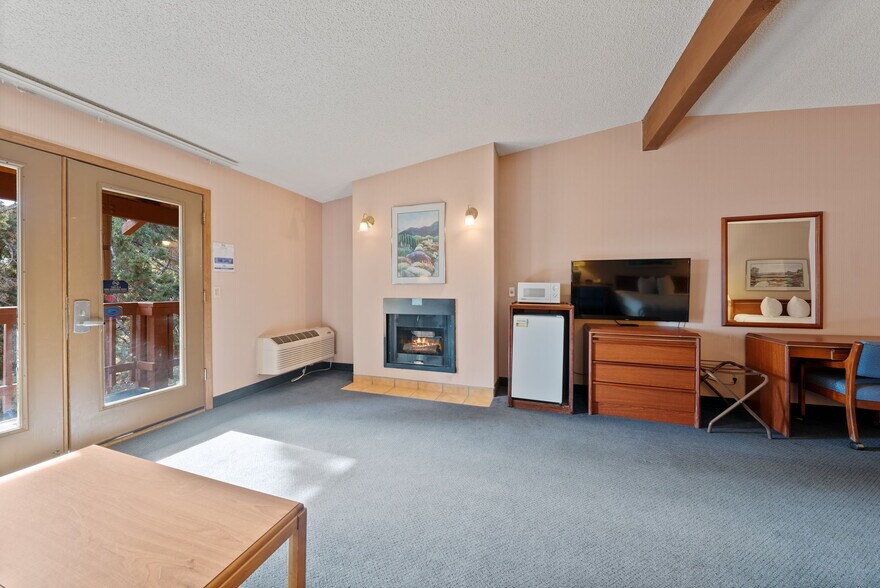 More Photos Of 3105 NE O. B. Riley Rd, Bend Hotel For Sale