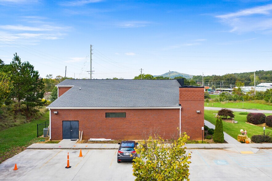 More Photos Of 65 Walnut Grove Rd SE, Cartersville Storefront Retail Office For Sale