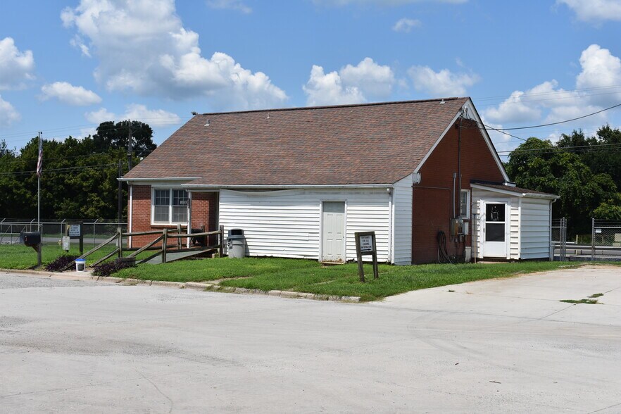 More Photos Of 2582 Salisbury Hwy, Statesville Manufacturing For Sale