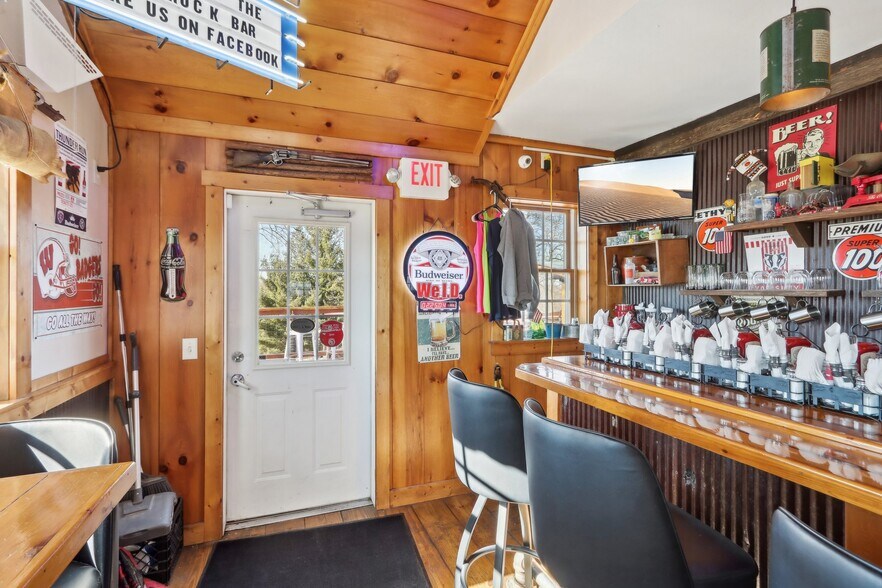 More Photos Of W11070 Hwy 16 & 60, Columbus Restaurant For Sale