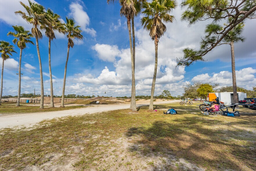 More Photos Of 7543 NE 48th St, Okeechobee Racetrack For Sale