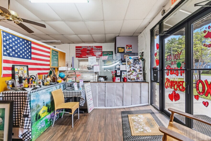 More Photos Of 17436 7th St, Montverde General Retail For Sale