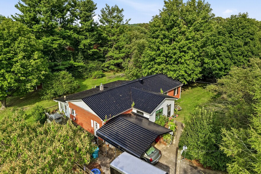 More Photos Of 2650 Cook Rd, Crossville Office For Sale