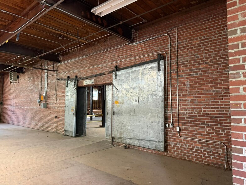 More Photos Of 315 E Main St, Elkin Industrial For Sale