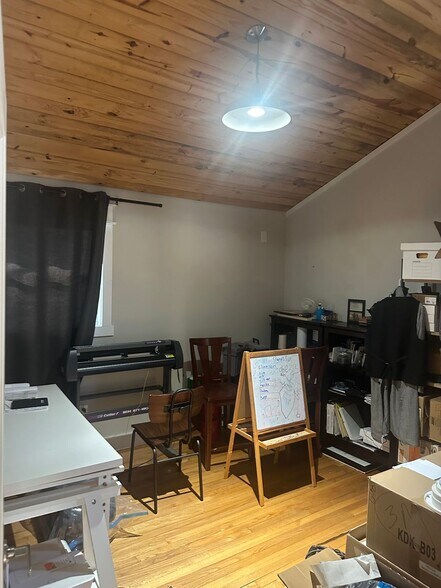 More Photos Of 1320 Haywood Rd, Greenville Office For Sale