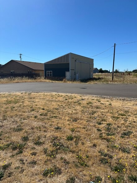 More Photos Of 410 Main St, Aumsville Land For Sale