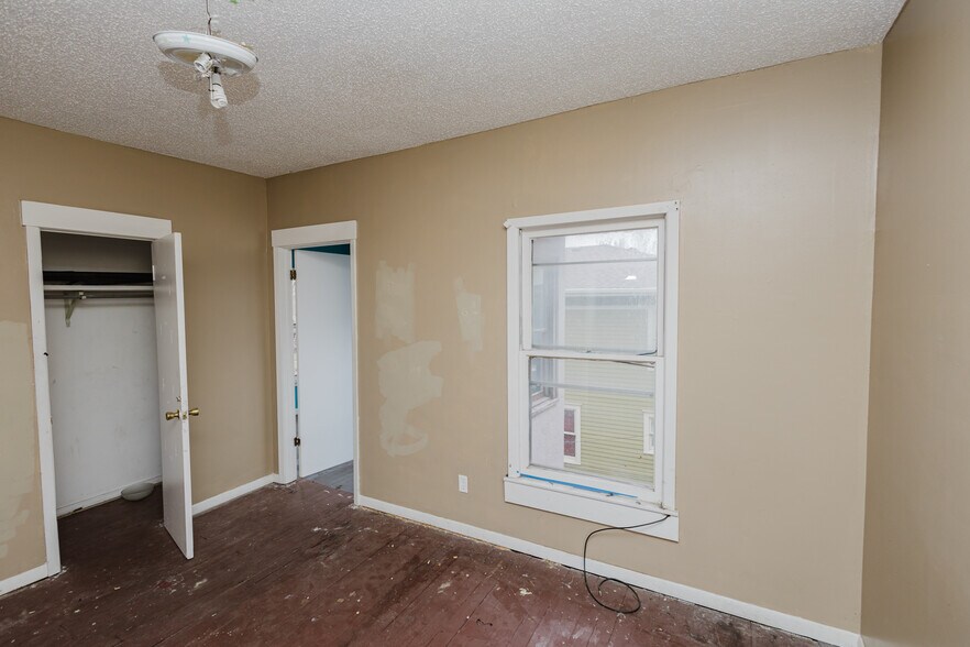 More Photos Of 123 E Madison Ave, Arkansas City Apartments For Sale