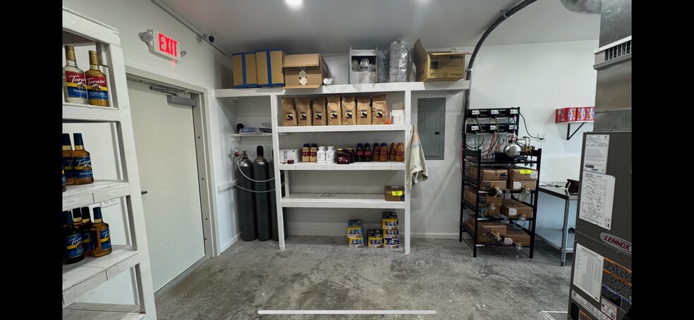 More Photos Of 7924 NW 23rd St, Bethany Freestanding For Sale