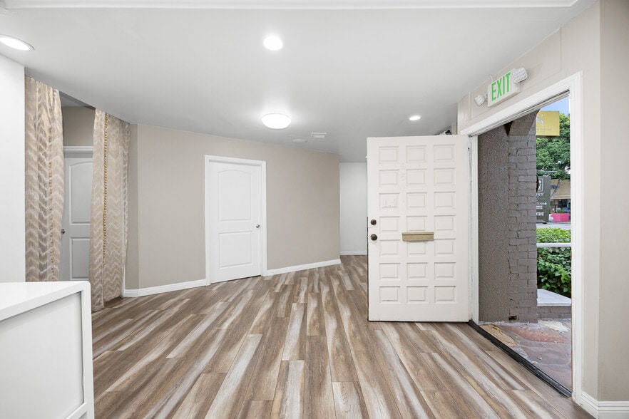 More Photos Of 9511 Las Tunas Dr, Temple City Medical For Sale