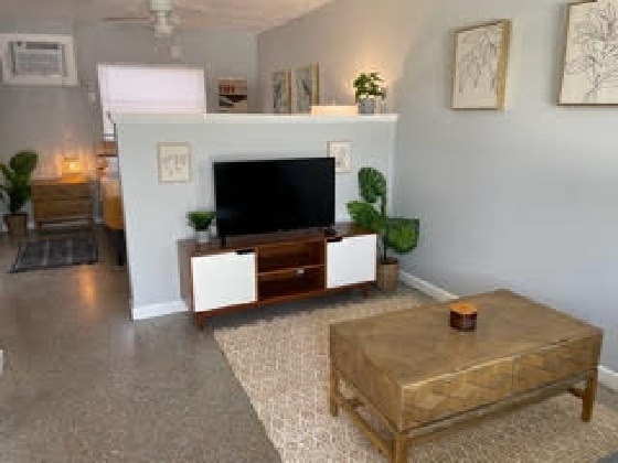 More Photos Of 629 Bay Esplanade, Clearwater Beach Specialty For Sale