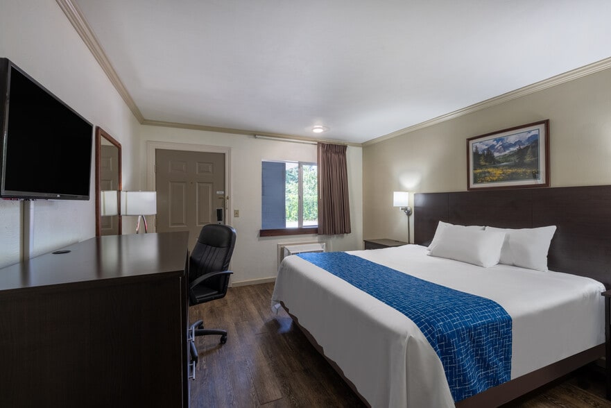 More Photos Of 102 Rogers Ln, Livingston Hotel For Sale