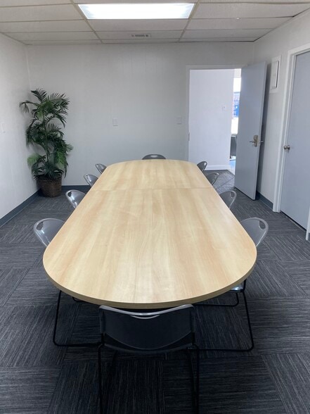 More Photos Of 3201 Interstate 30, Mesquite Flex For Lease