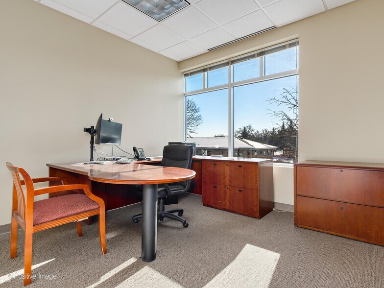 More Photos Of 400 S County Farm Rd, Wheaton Office For Sale