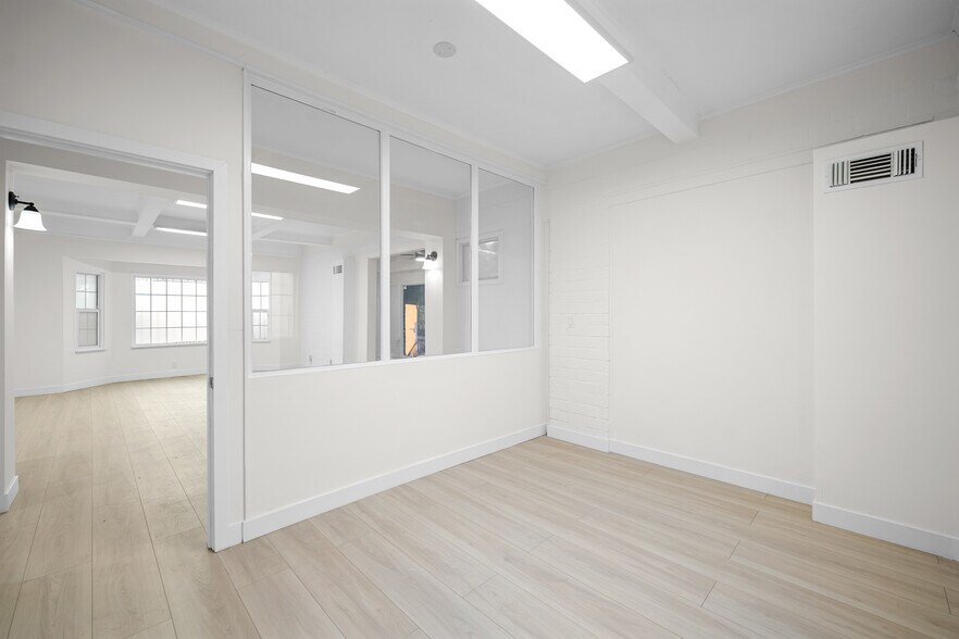 More Photos Of 2823 W 8th St, Los Angeles Office For Lease