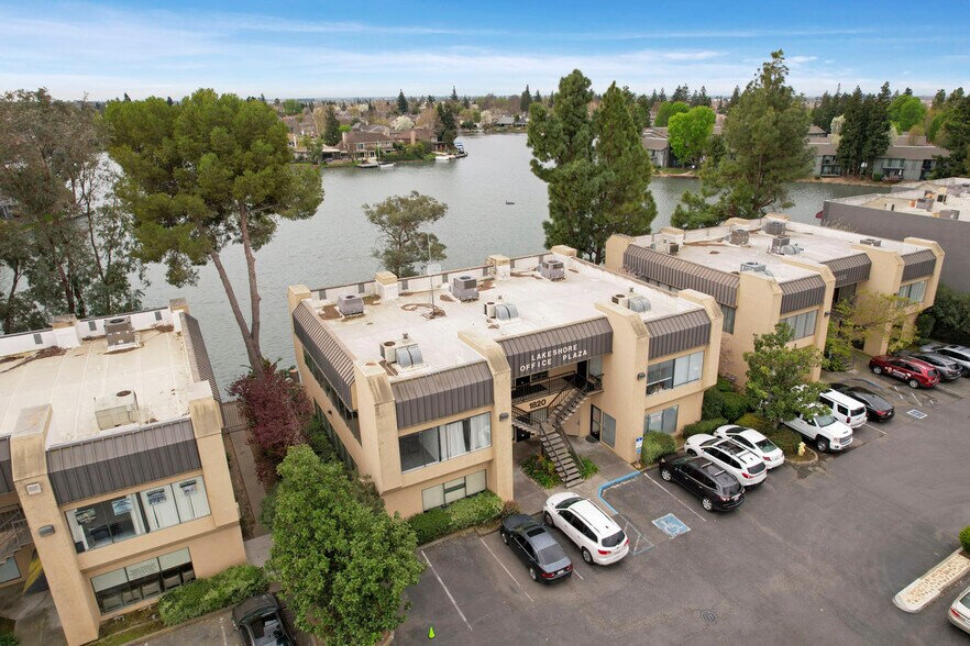 More Photos Of 1820 W Kettleman Ln, Lodi Office For Sale